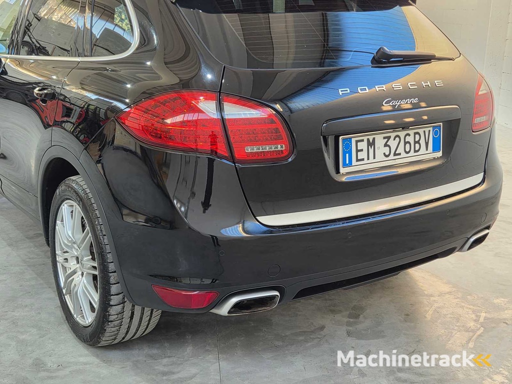 PORSCHE - CAYENNE - Luxus-Sport-SUV -