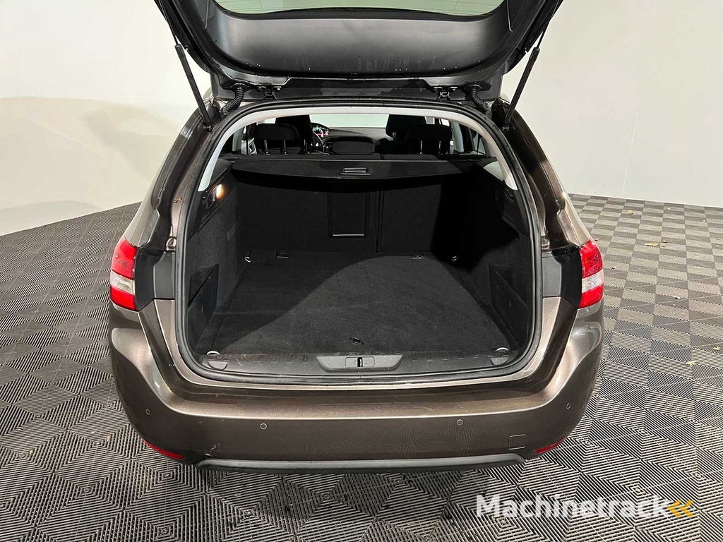 Peugeot 308 SW 1.2 PureTech Style, HD-802-T