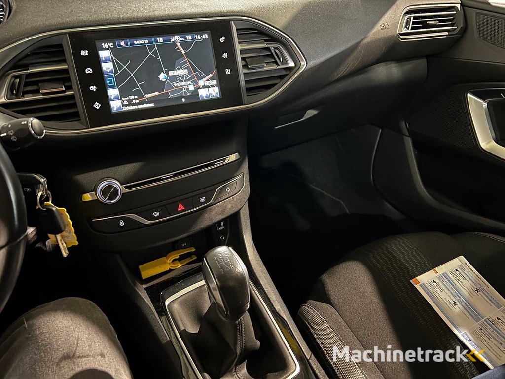 Peugeot 308 SW 1.2 PureTech Style, HD-802-T