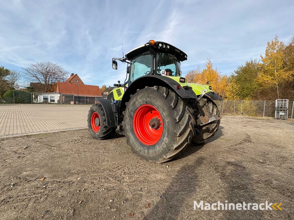 CLAAS ARION 850 C-MATIC farm tractor with all-wheel drive