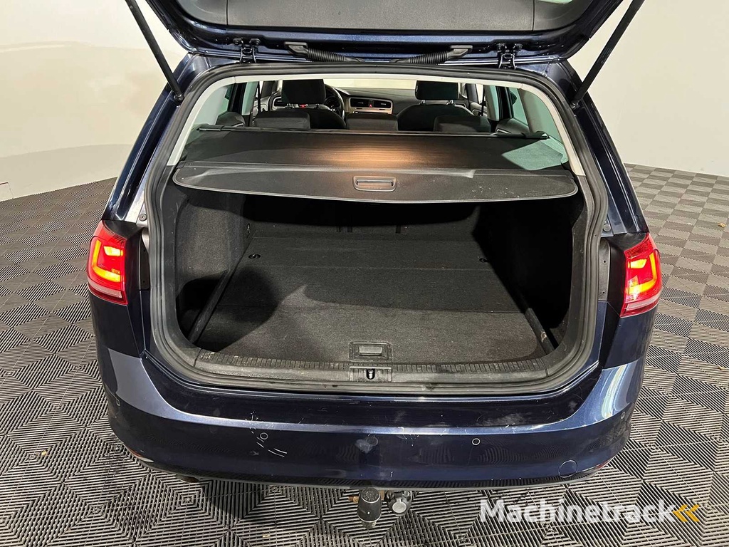 Volkswagen Golf Variant 1.0 TSI Connected Serie, JX-340-G