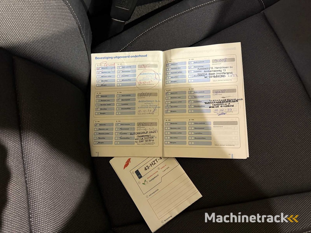 BMW 1er Cabrio 118i High Executive, 43-HZT-4