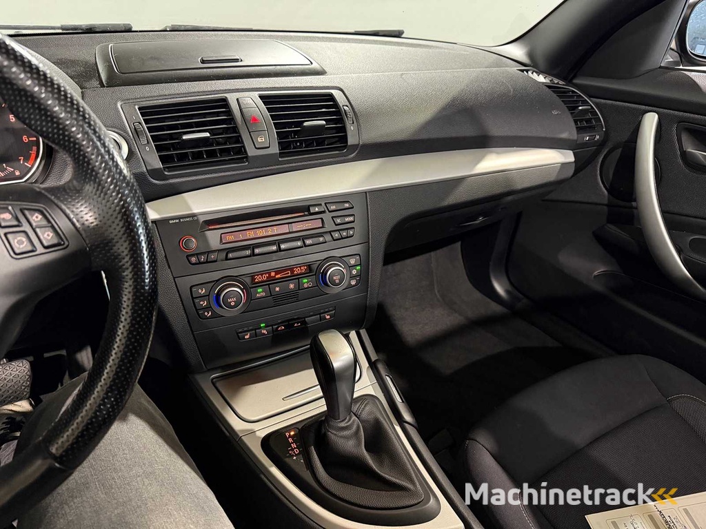 BMW 1er Cabrio 118i High Executive, 43-HZT-4