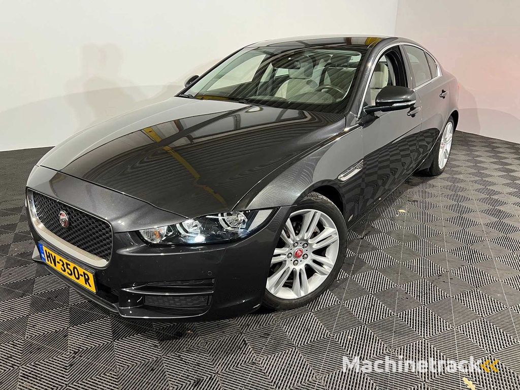 Jaguar XE 2.0 D Portfolio, HV-350-R