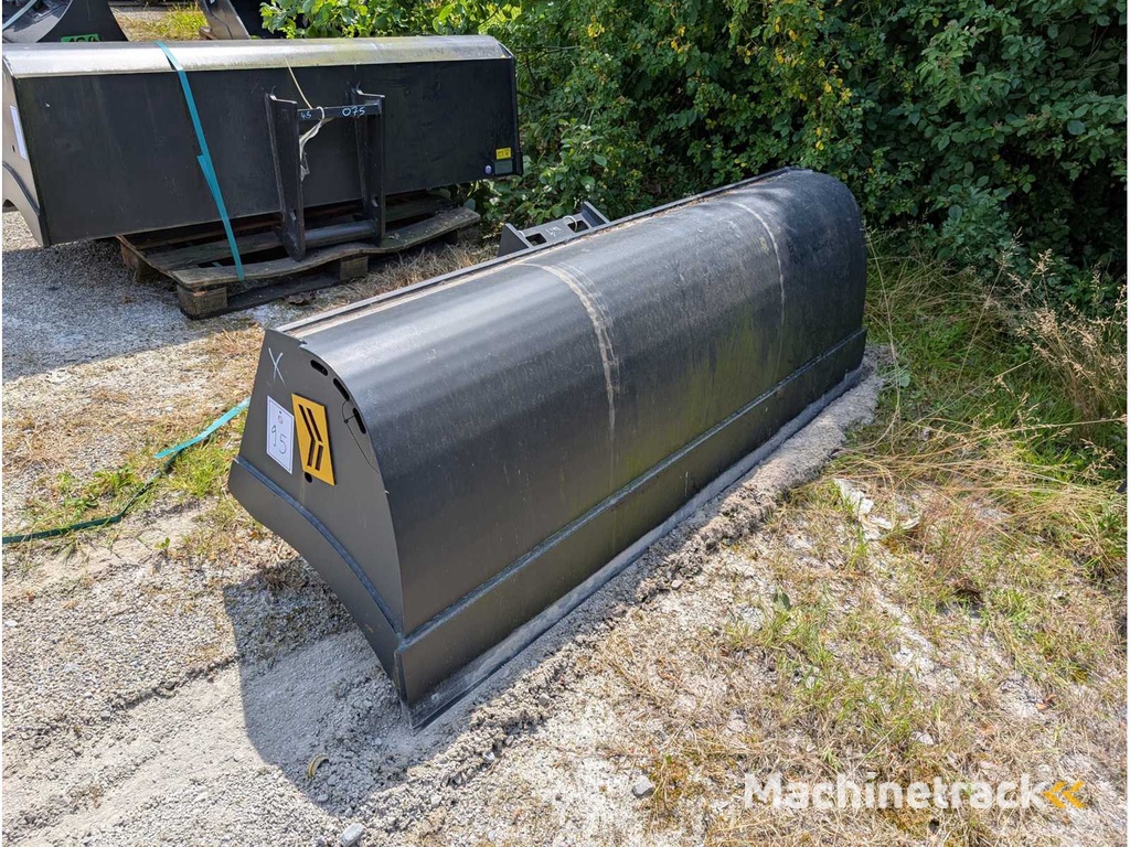 CSERI GMBH  GRABENRAEUMLOEFFEL STARR 2000MM - SW08 - 447 LITER - TYP4.5