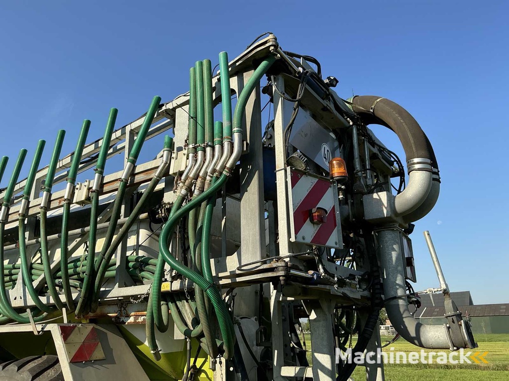 2011 Claas Xerion 3800 Trac VC PTLX 28 Traktor