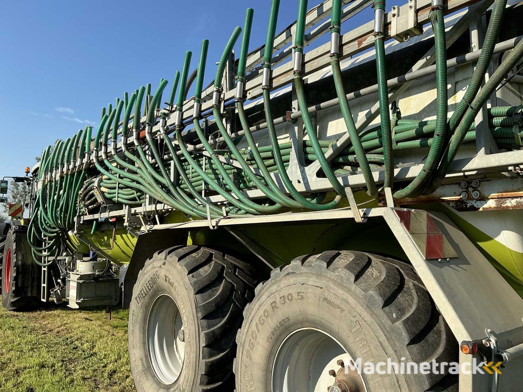 2011 Claas Xerion 3800 Trac VC PTLX 28 Traktor