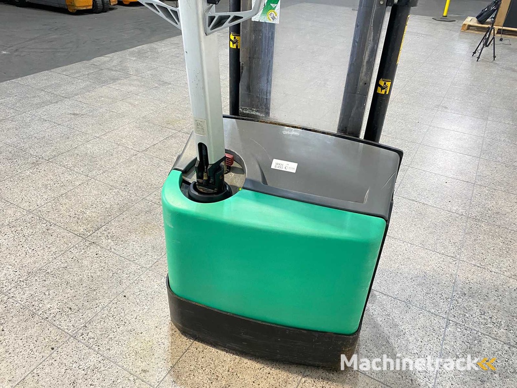 Mitsubishi - Stapelaar