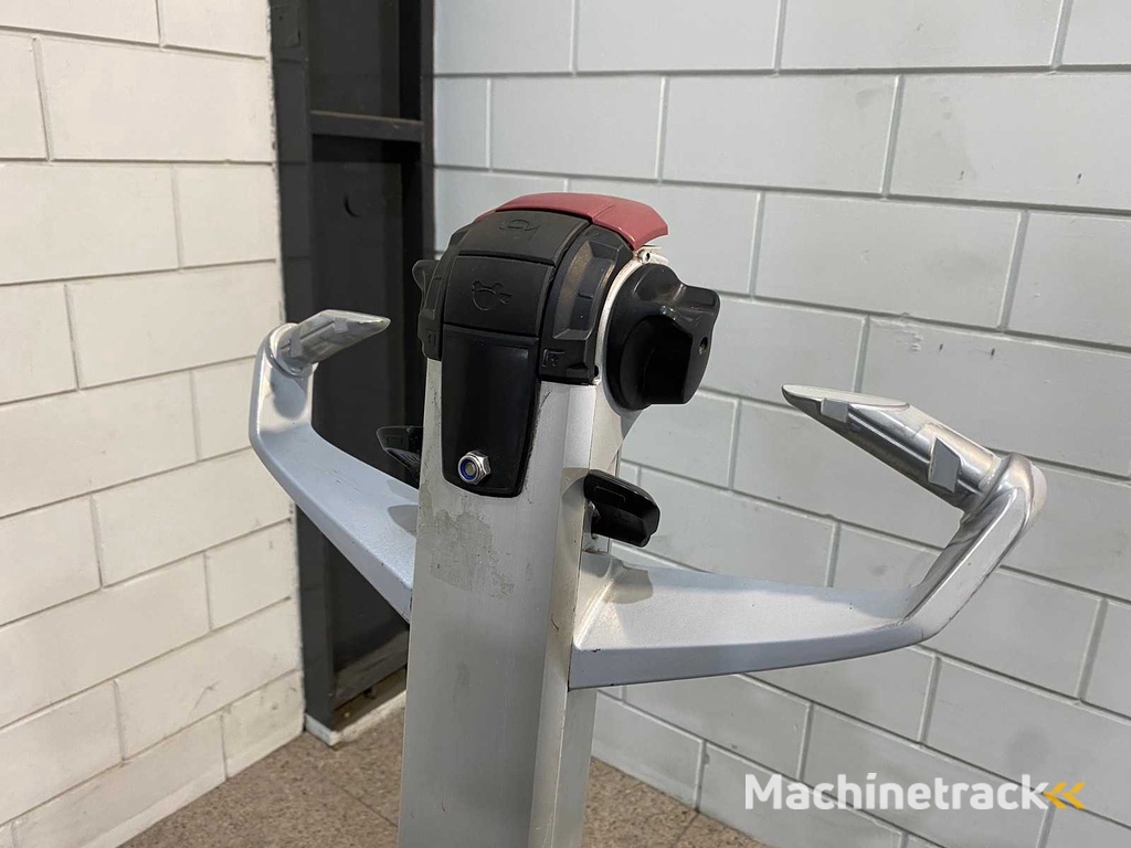 Mitsubishi - Stapelaar