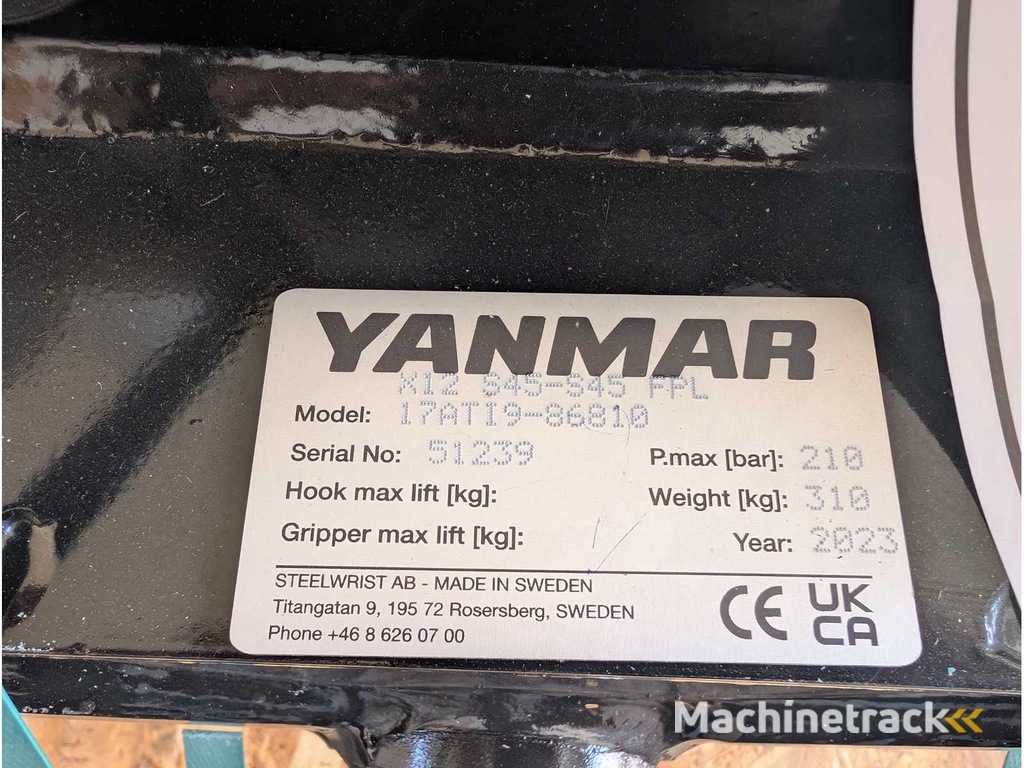 STEELWRIST AB  TILTROTATOR STEELWRIST X12 SANDWICH MIT HYDRAULISCHEN SCHNELLWECHSLER S45