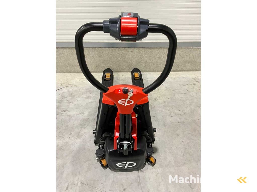 EP - 2025 - F3 + zwenkwielen - Elektrische palletwagen