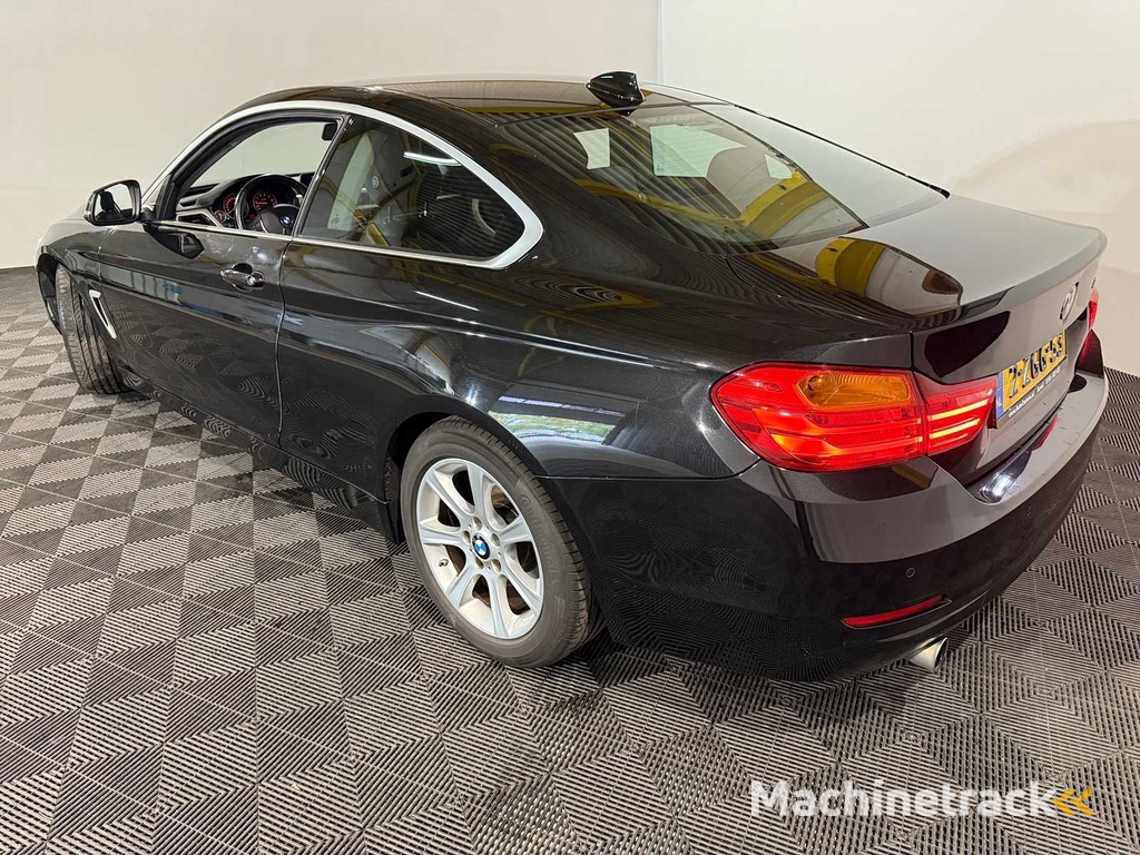 BMW 4 Series Coupé 420i Executive, 2-ZGG-53