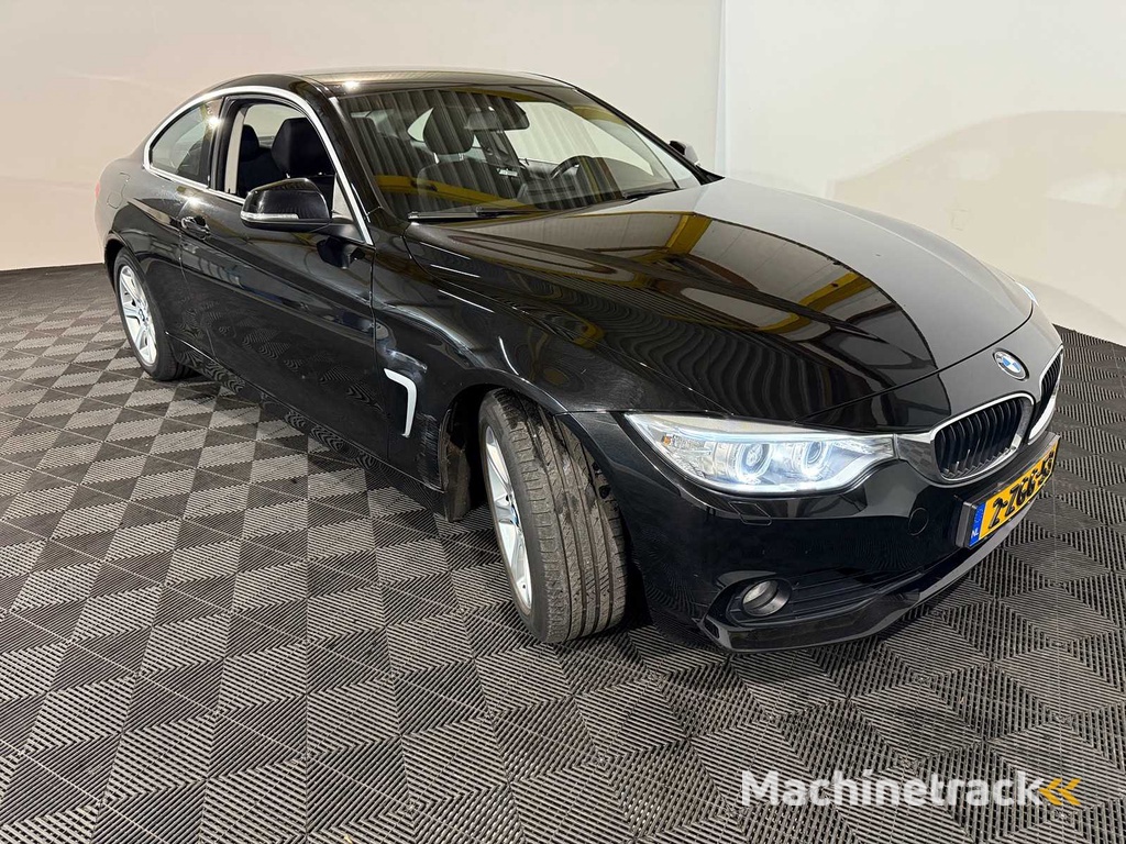 BMW 4 Series Coupé 420i Executive, 2-ZGG-53