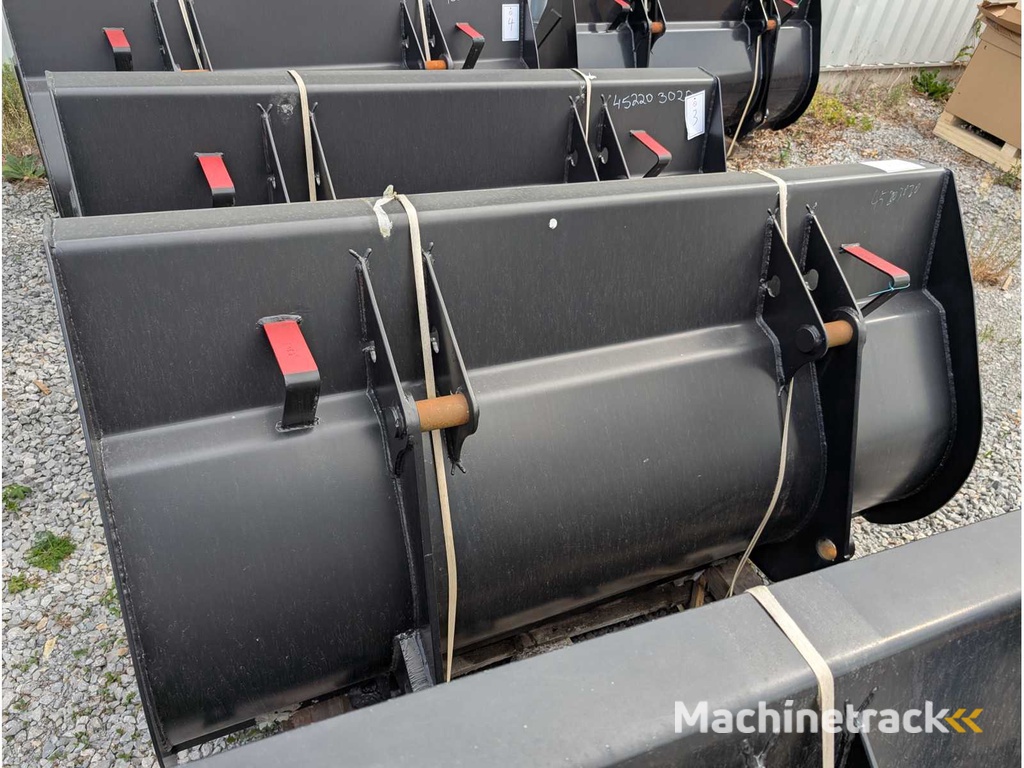 EURON STEEL S.R.O.  ERDSCHAUFEL KOMPLETT MIT ZAEHNEN - 1850 MM - 0.9 CBM