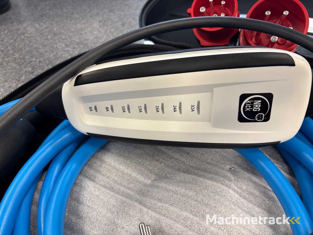 DINITECH GMBH NRGkick 32A 5m Set Optimal Type 2 Plug / Adapter Schucko - Charging Cable Charger EV Electric Car - Mobile Wallbox