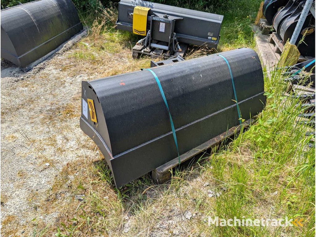 CSERI GMBH  GRABENRAEUMLOEFFEL STARR 1800MM - SW08 - 342 LITER - TYP4