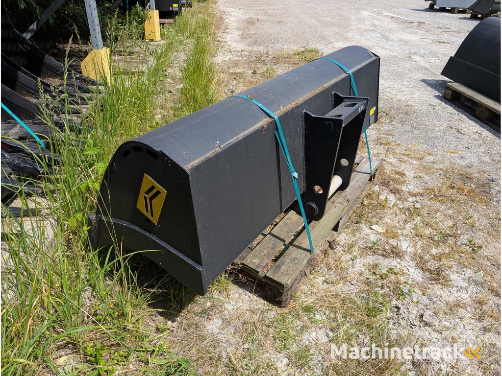 CSERI GMBH  GRABENRAEUMLOEFFEL STARR 1800MM - SW08 - 342 LITER - TYP4