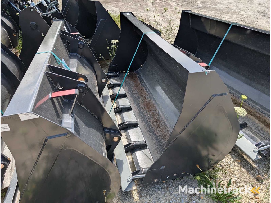 DEKPOL STEEL SP. Z.O.O.  LADESCHAUFEL MIT ZAEHNEN - AS - 1850 MM - 0.70 CBM