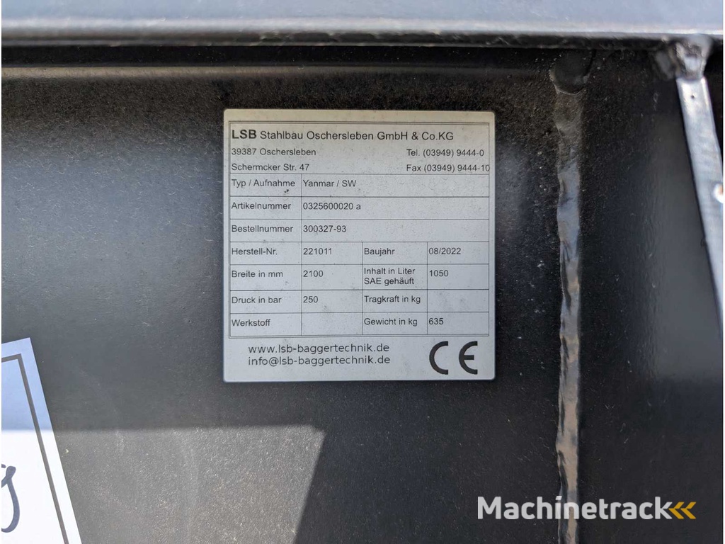 LSB UNI-SCHAUFEL MIT ZAEHNEN - AS - 2100 MM - 1.05 CBM