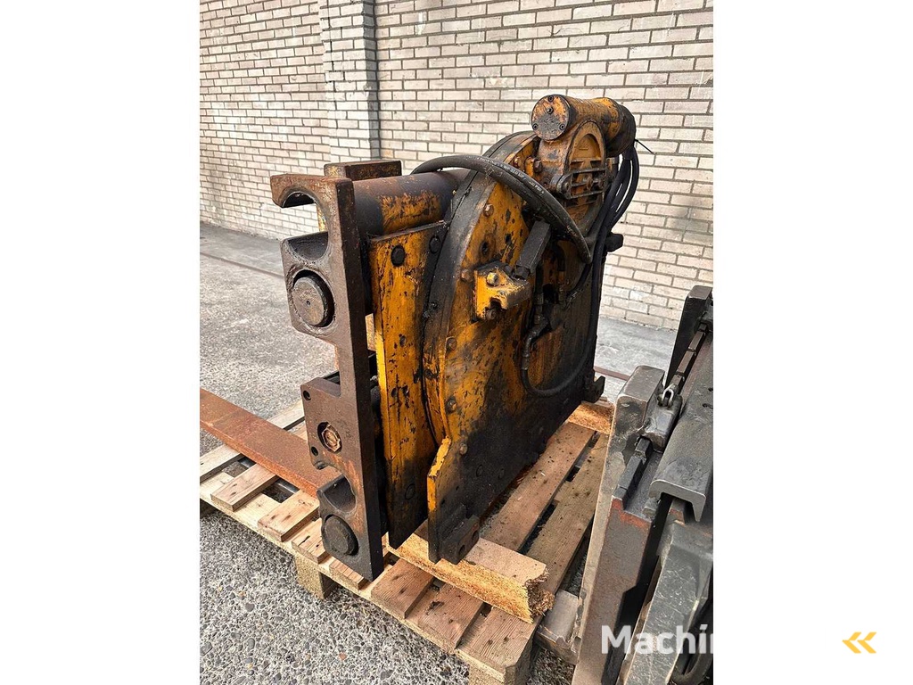 Fork clamp rotator - Cascade fem3 - Forklift accessories