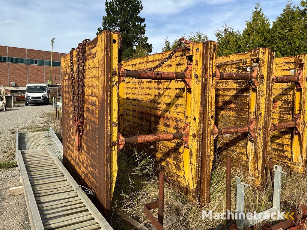 Trench formwork (2x)