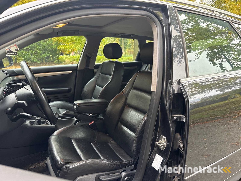 2001 - Audi - A4 Avant - 3.0 v6 Quattro - Car