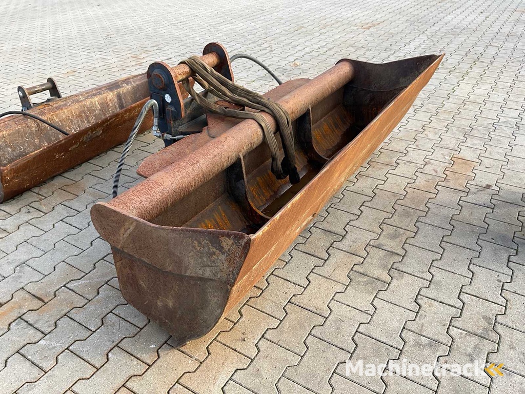 2015 Zeppelin CAT M313 Baggerschaufel