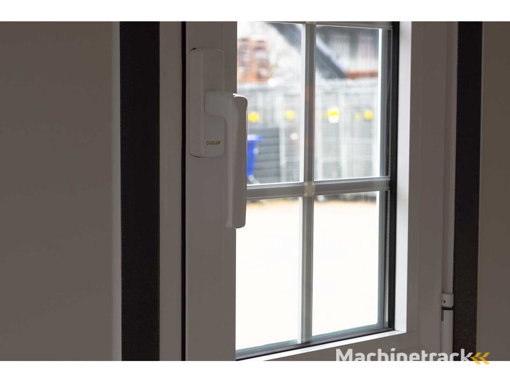 Mobile living unit / office 28m2