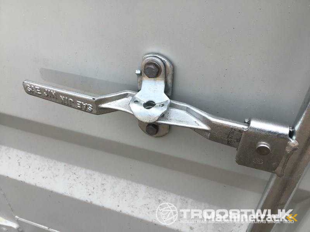 2024 - GMPU - 2024 - 8ft - Storage container with side door and window