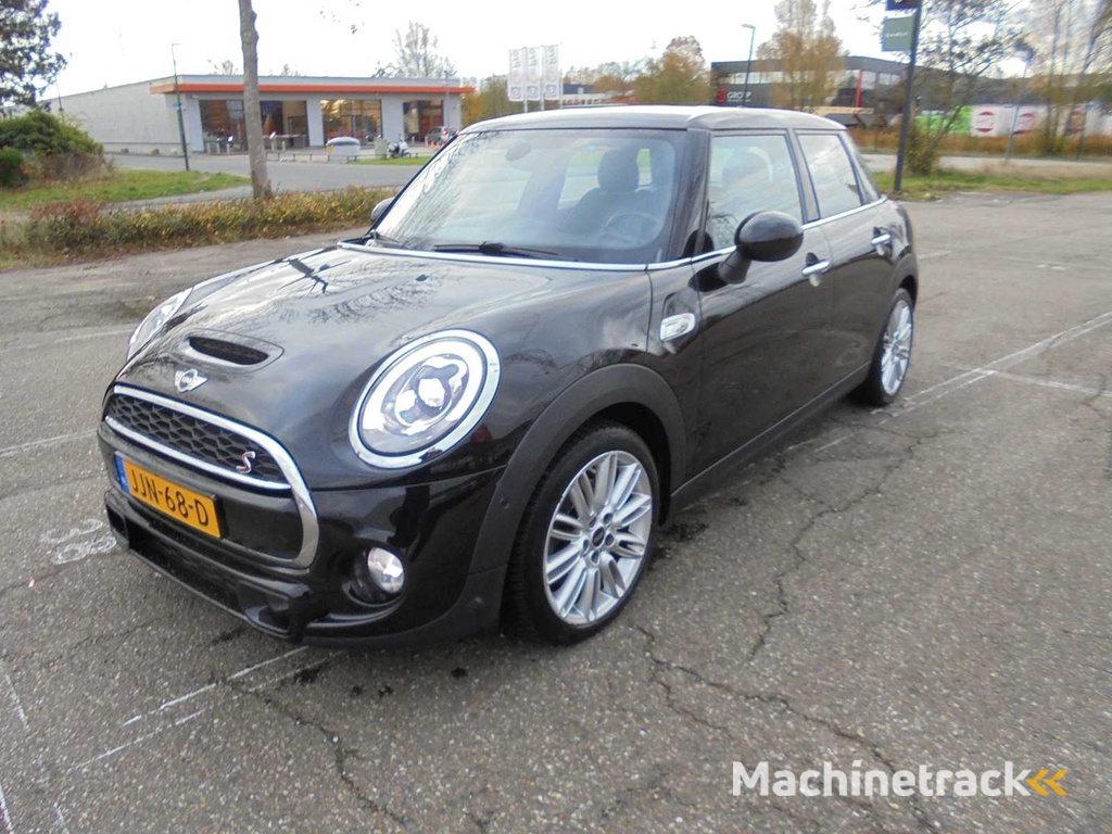 Mini - 2015 - Mini Automatic - 2.0 Coop.S P. S.Bns - JJN-68-D