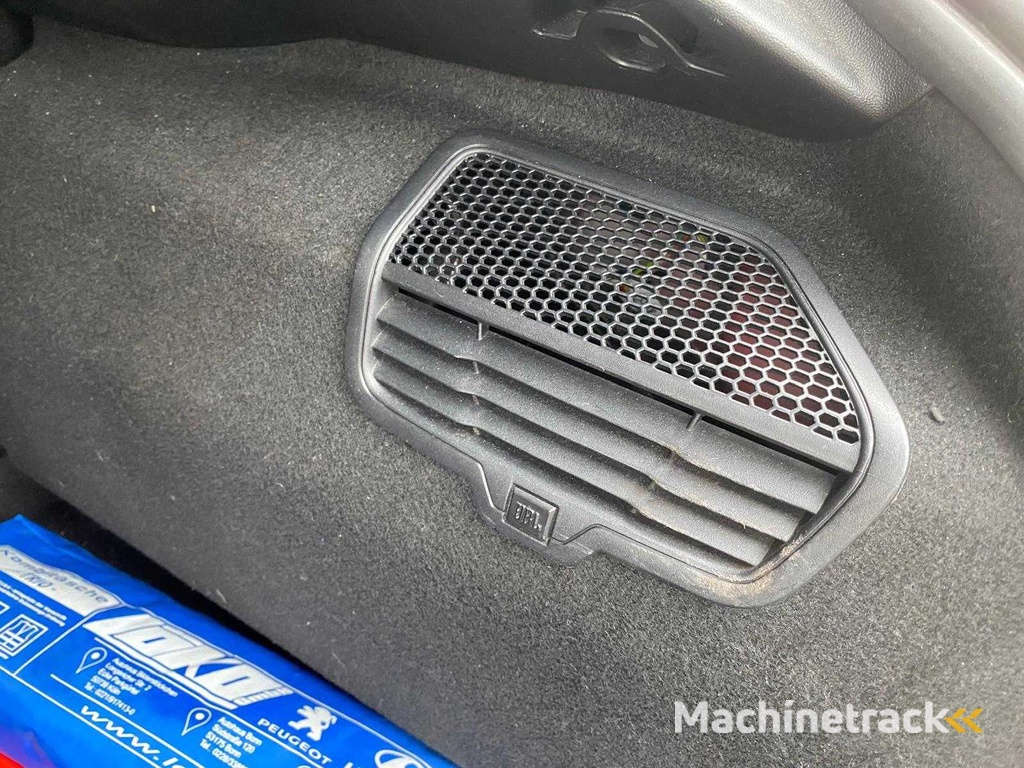 Peugeot - 2014 - 208 - 1.6 THP GTi - X-953-BJ