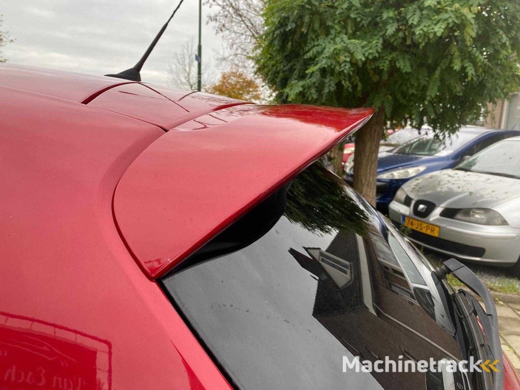 Peugeot - 2014 - 208 - 1.6 THP GTi - X-953-BJ