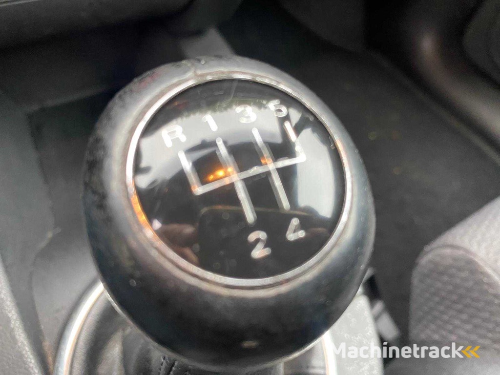 Audi - 2003 - A2 - 1.4 - 5-SFP-28