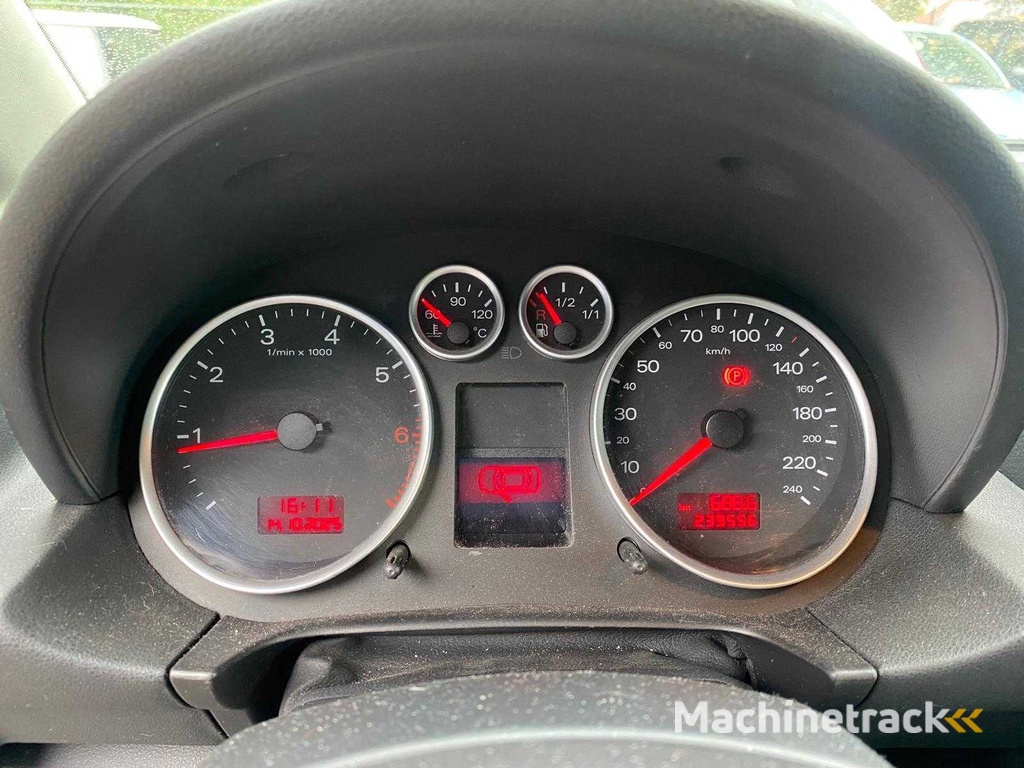 Audi - 2003 - A2 - 1.4 - 5-SFP-28