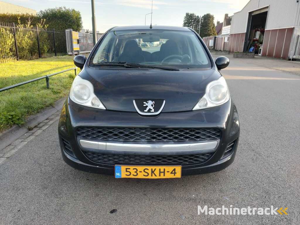Peugeot - 2011 - 107 - 1.0-12V XS - 53-SKH-4