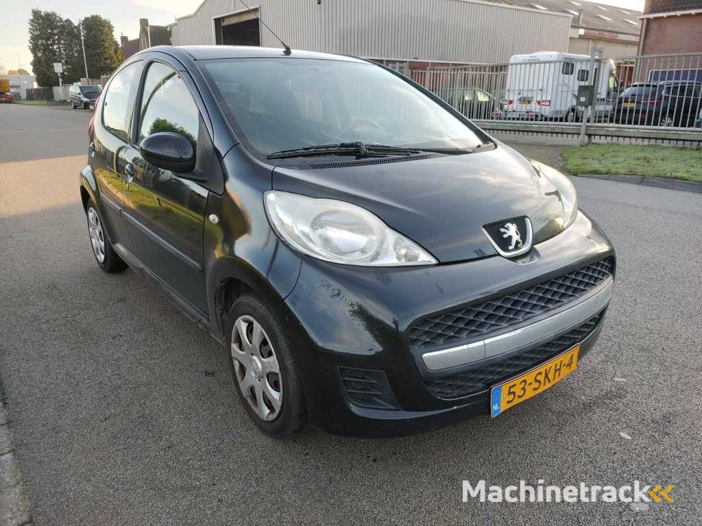 Peugeot - 2011 - 107 - 1.0-12V XS - 53-SKH-4
