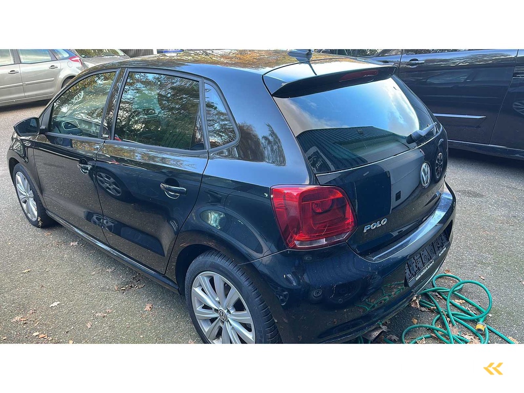 Volkswagen - 2011 - Polo Automatic - 1.6 TDI Highline - Passenger car