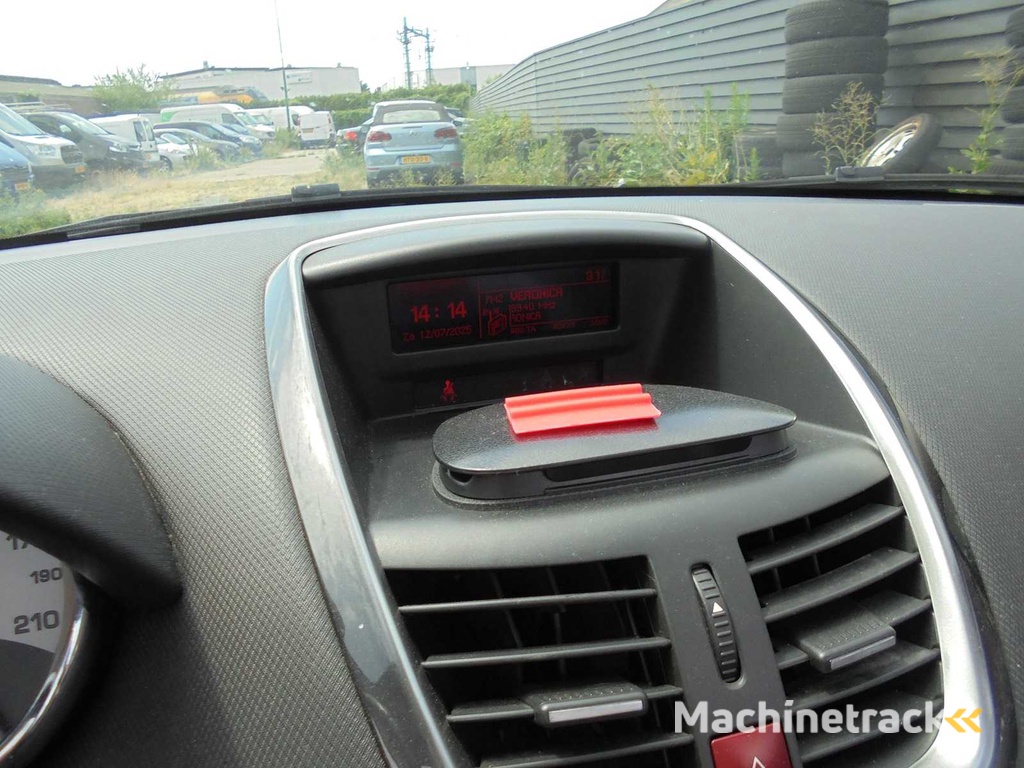 Peugeot - 2009 - 207 CC - 1.6 THP Sport - N-920-XS