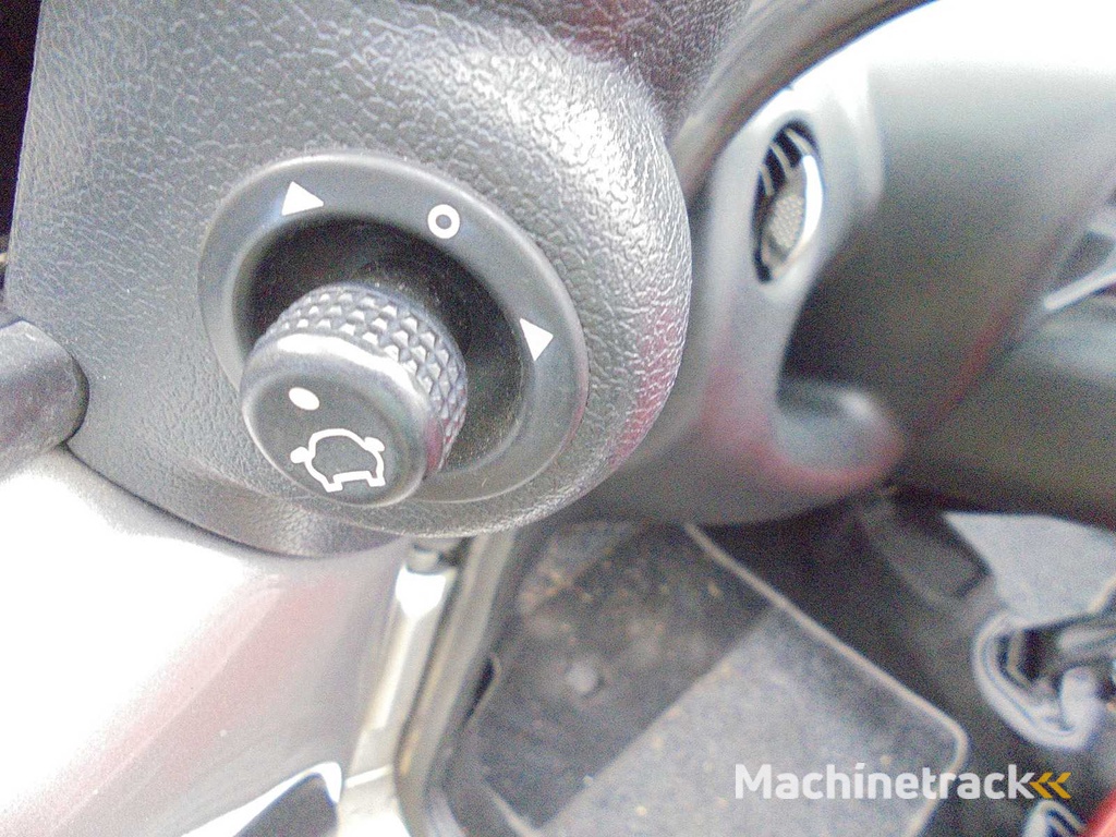 Ford - 2003 - Streetka - 1.6 - 16-NFF-3