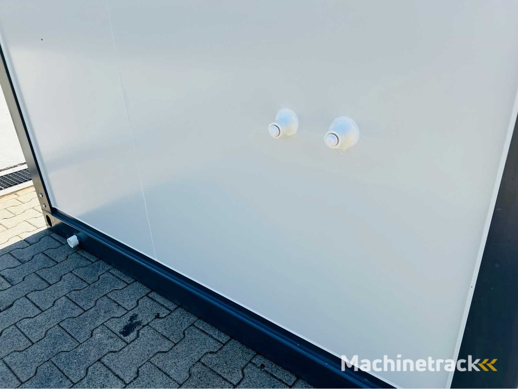 RTE - 2025 - 7409 - Mobile living unit with bathroom