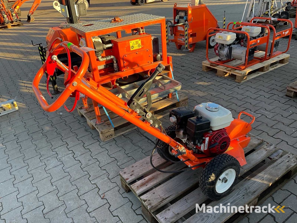 Dosko 200-6H Baumstumpfhäcksler