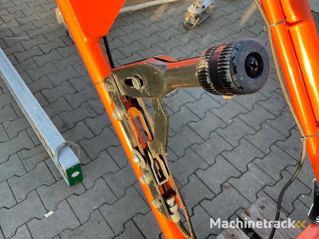 Dosko 200-6H Baumstumpfhäcksler