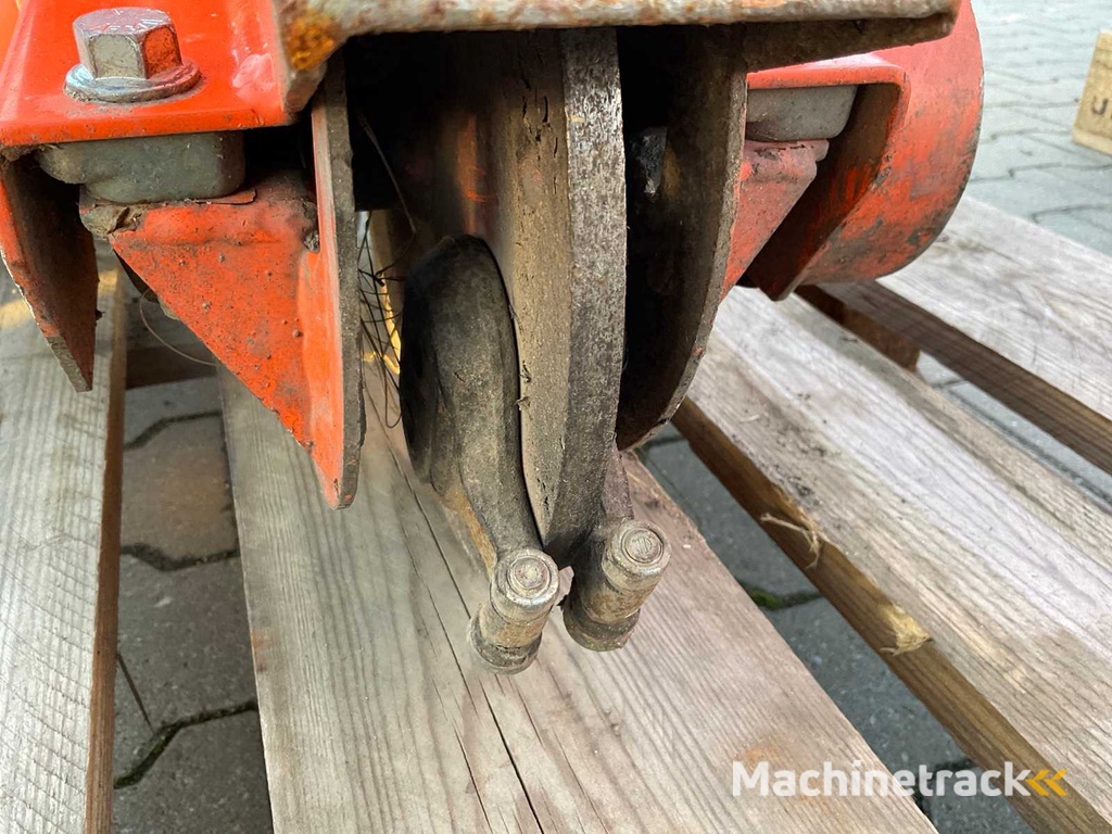 Dosko 200-6H Baumstumpfhäcksler