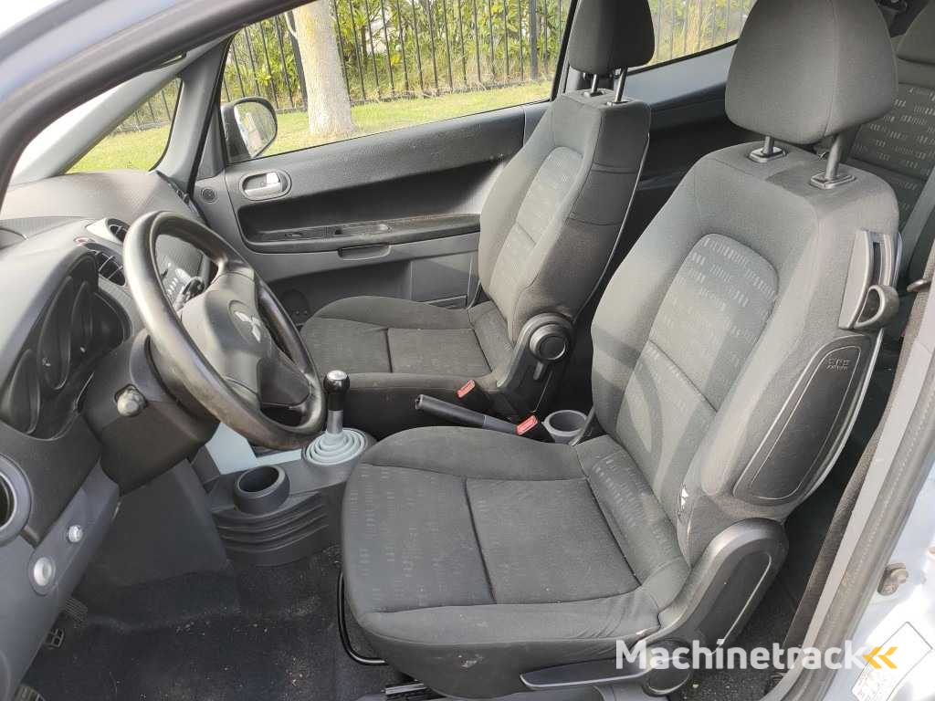 Mitsubishi - 2005 - Colt - 1.3 Invite - 39-RS-HD