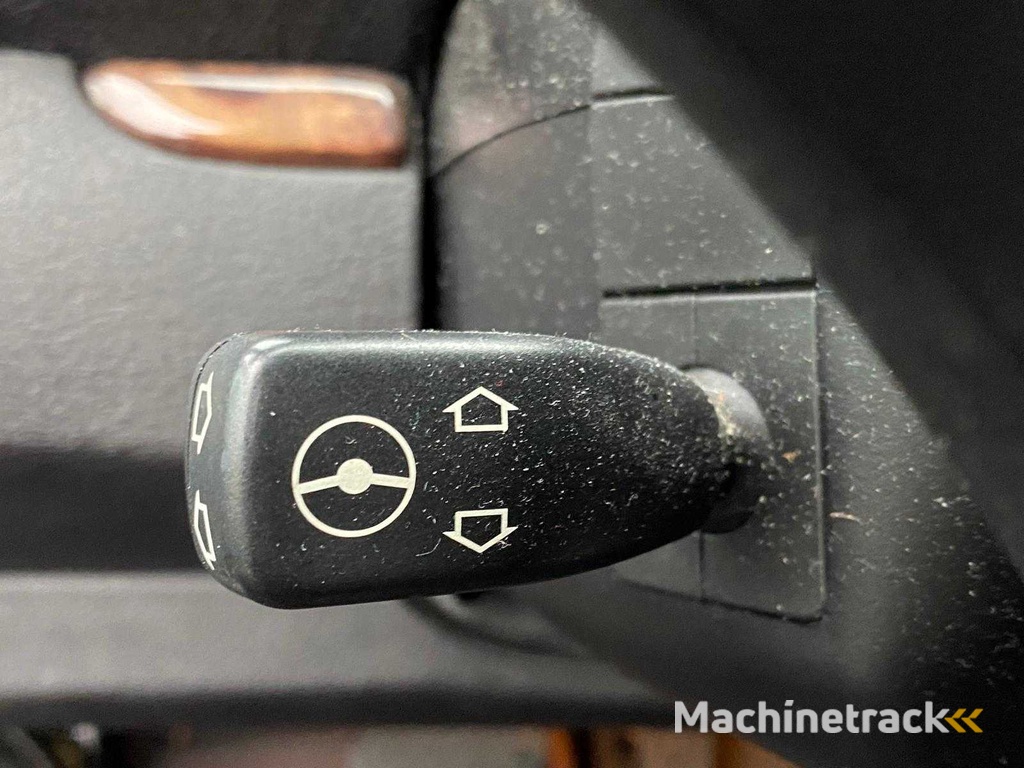 BMW - 2004 - X5 - 4.4i High Executive - 48-PG-BG