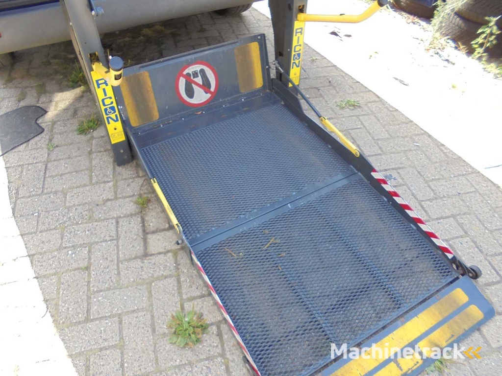 Mercedes-Benz - Sprinter - 208 CDI 2.2 300 HDRR - Rolstoelbus - 29-BZ-KD