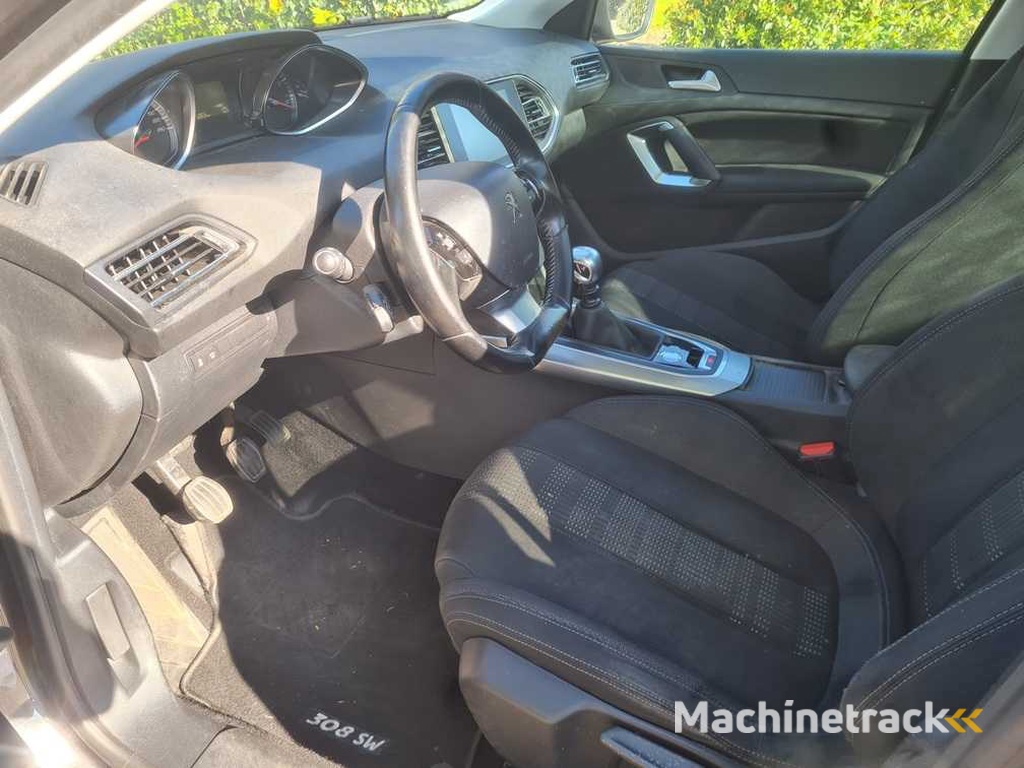 Peugeot - 2016 - 308 SW - 1.2 PureT.Blue L. Pr - KX-931-V