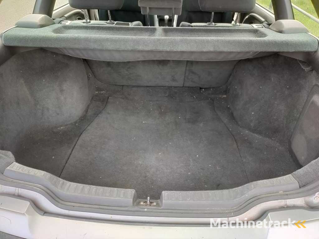 Volvo - 2002 - V40 - 1.8 Europa - 15-JZ-BG