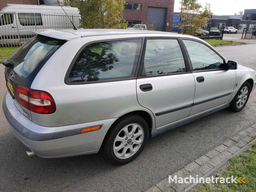 Volvo - 2002 - V40 - 1.8 Europa - 15-JZ-BG