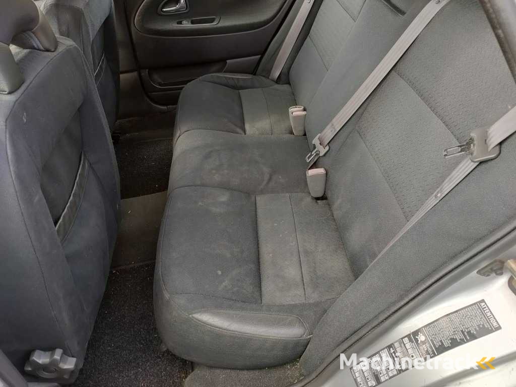 Volvo - 2002 - V40 - 1.8 Europa - 15-JZ-BG